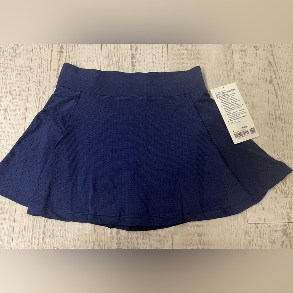 *NWT Lululemon Swiftly HR Skirt/Night Sea/Size 4*